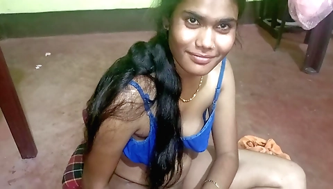 Indian girl in a big butt and big booty porn video