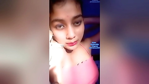 Indian Teen 18+ Nude Show For First Time Ever With Face