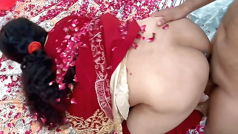 Indian girl with a hairy pussy makes out on her bed