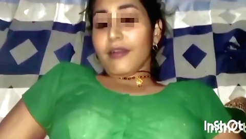 Indian girl gets fucked in her pussy in amateur porn