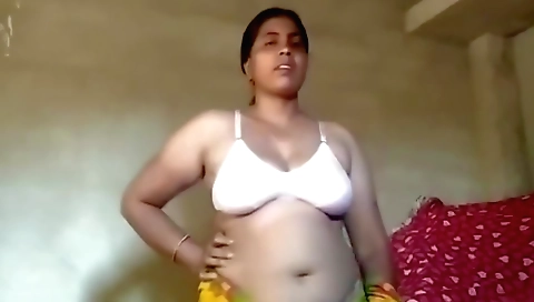 amateur solo vid of an indian milf in a village house