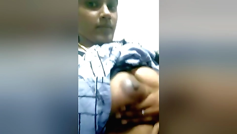 Bhabhi shows off her body on her homemade solo video