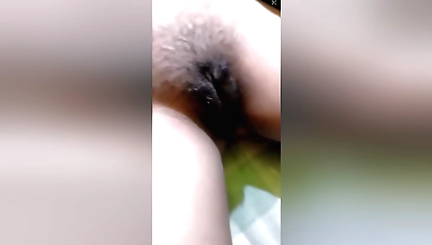 Today Exclusive- Desi Bhabhi Showing Her Boobs And Pussy