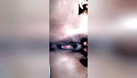 Indian amateur video with a handjob and a handjob call