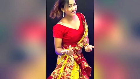 Brunette 18+ girl fucked with her boyfriend in the morning