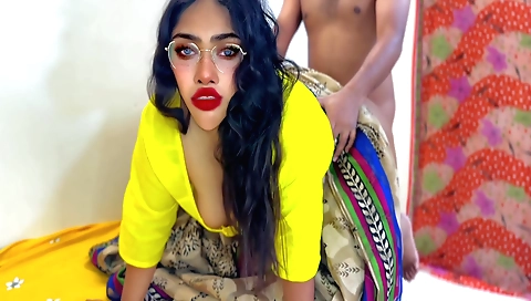 Step brother in the family in the tamil hot bahu has sex with step sis