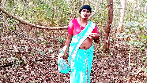 Indian brunette girl 18+ gets fucked outdoors in the jungle