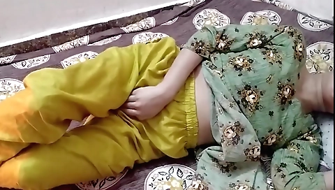 Indian bhabhi shows off her sensual body and beauty to me in hd video