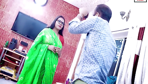 Indian brunette with a big ass and big tits enjoys some fun