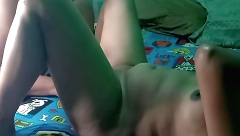 Indian amateur sex video with a hot lady sucking on dick