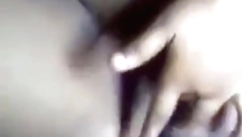 Indian amateur showing off her big booty on webcam