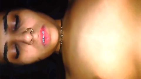 Amateur brunette takes my dick inside her hairy pussy