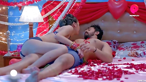 Brunette 18+ with natural beauty gets off on the first date