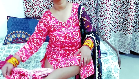 Indian girl fucked her stepson in a hot solo video