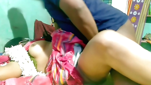 Tamil amateur with big ass sex with a guy in the village