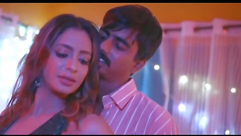 Bhabhi with a small tits sucks a dick on the beach