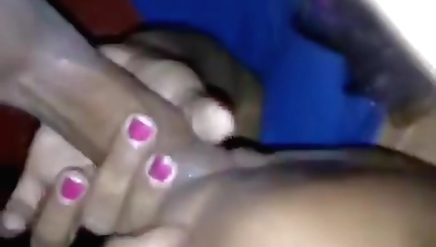 Indian milf handjob video showing her getting banged