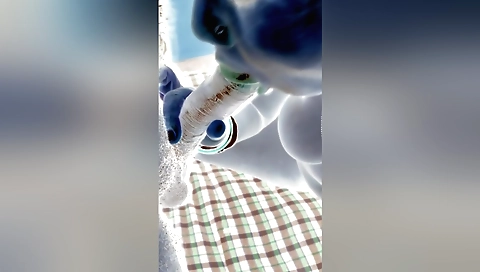 Amateur girl with a nice face is fucking hard on a cam