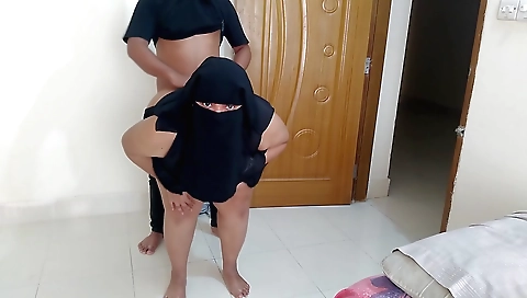 Busty girl fucked in kitchen in homemade amateur clip