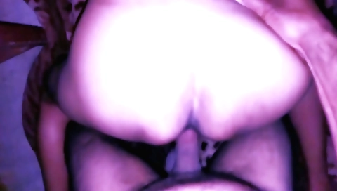 Asian milf with a beautiful round ass gets off in amateur clip