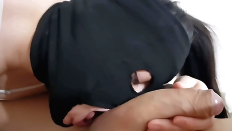 Indian amateur babe takes a big cock in the morning