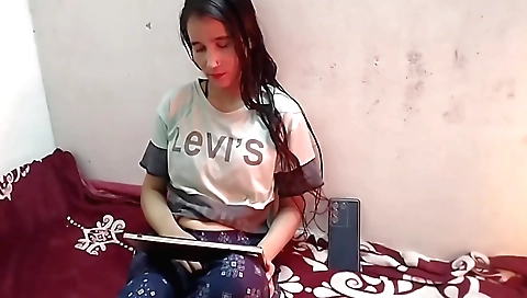 Cute Little Stepsister Ka Jabar Dasti Doodh Daba Diya