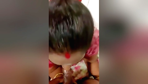 Indian babe with small ass is fucking her boyfriend