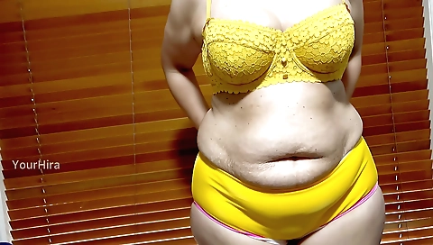 Indian amateur beauty with a large ass and big boobs