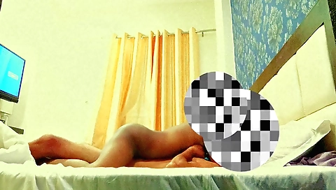 Indian amateur woman enjoys a sex movie in the medical college