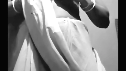 Indian solo female video in hd with a pink bikini and dresses