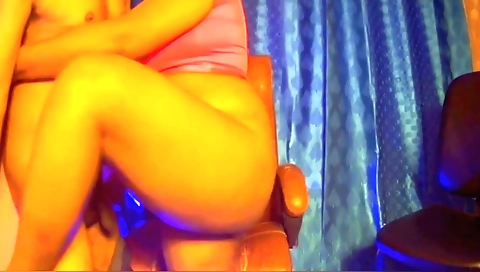 Indian brunette girl sucks a nipp and tries to fuck