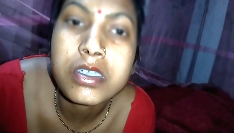 Indian babe in a sexy dress gets a facial from the man