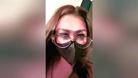 Indian girl with a nice body enjoys a perfect dildo on her pussy