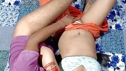 Indian girl giving oral sex and a handjob in the hd video