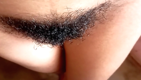 Indian hairy solo naked video 36 with a hairy pussy